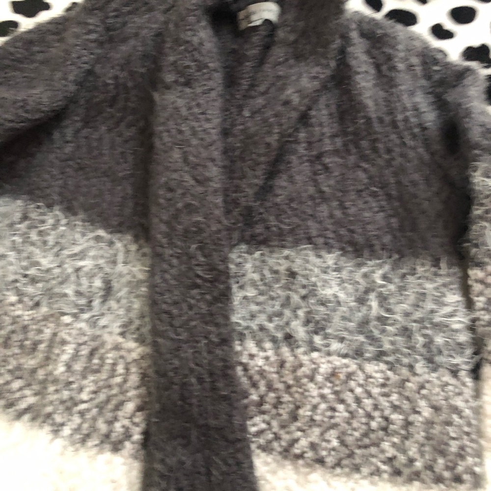 Cardigan - Picture 2 of 4